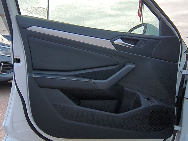 Main image 8