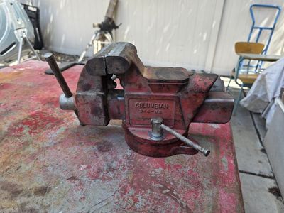 Vintage Columbian 044-M3 Bench Vise - Made in USA,