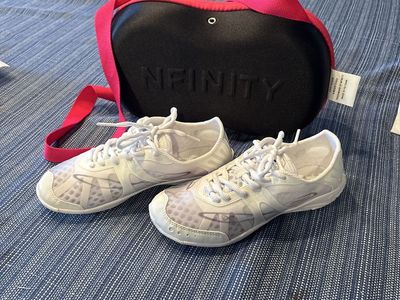 Nfinity Vengeance cheer shoes size 6