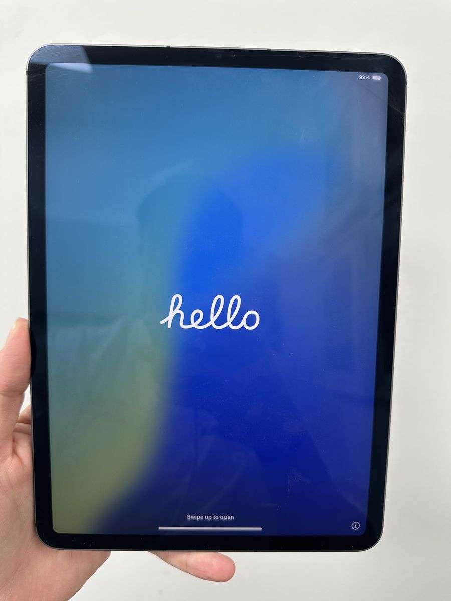 iPad Pro 11” 3rd Gen (128GB, Cellular) + Apple Keyboard Folio