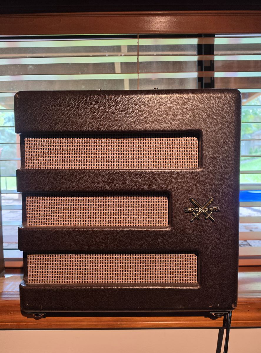 Fender Excelsior Tube Guitar Amplifier - Brown Tolex 13-Watt Combo