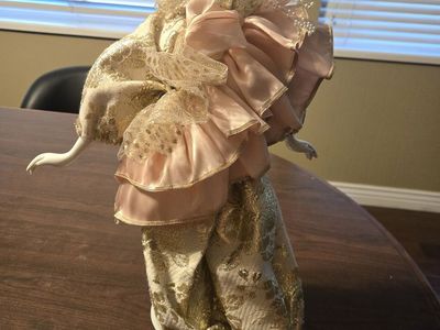 Dolls, antique, decoration