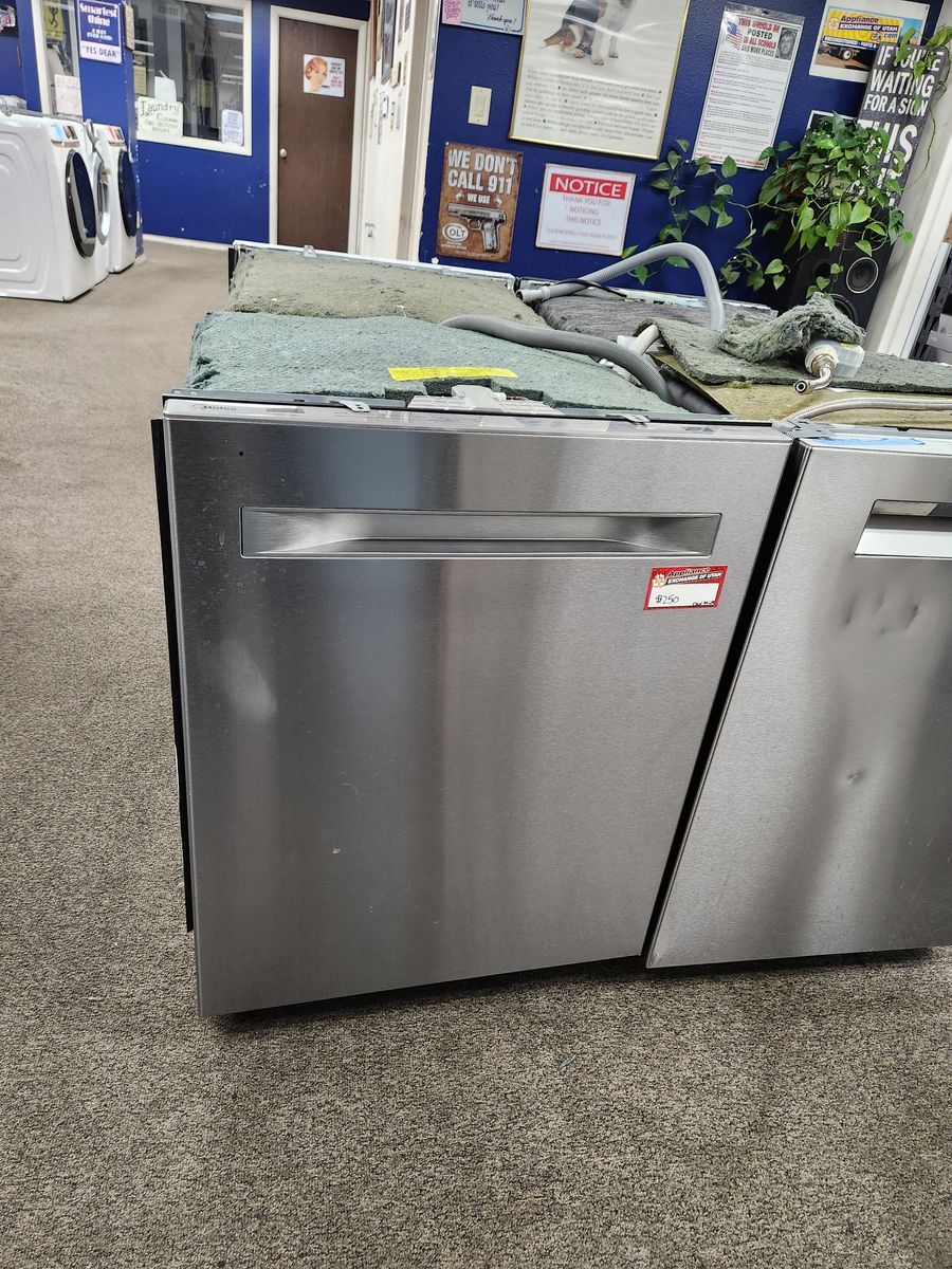 Midea Stainless Steel Built-In Dishwasher with Top Control Panel
