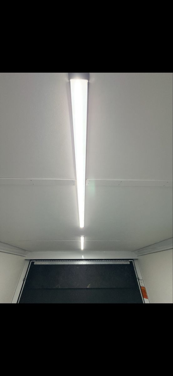 Main image 6