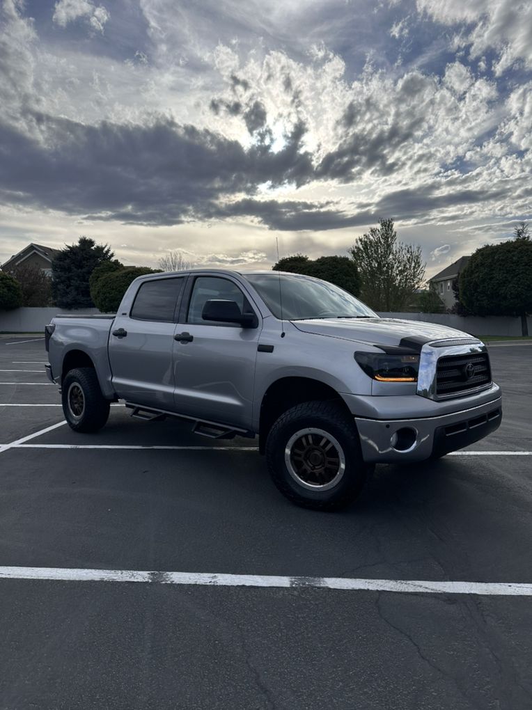 2008 TOYOTA TUNDRA CrewMax SR5