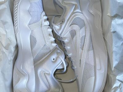 Nike Giannis Immortality Basketball Shoes 10.5 NEW