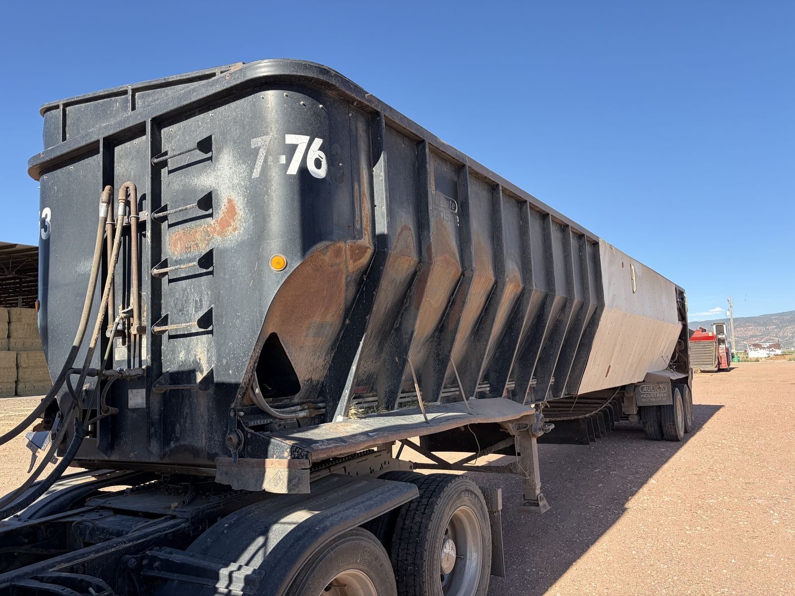 2007 Aulick 42' 66 Cu Yd Tandem Axle Belt Trailer with 54" Belt