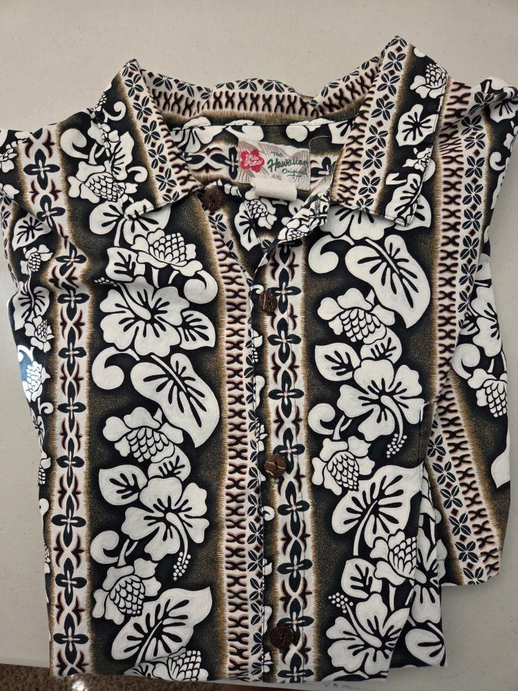 Hilo Hattie The Hawaiian Original Aloha Shirt Men's 4XL Black/White Floral Print