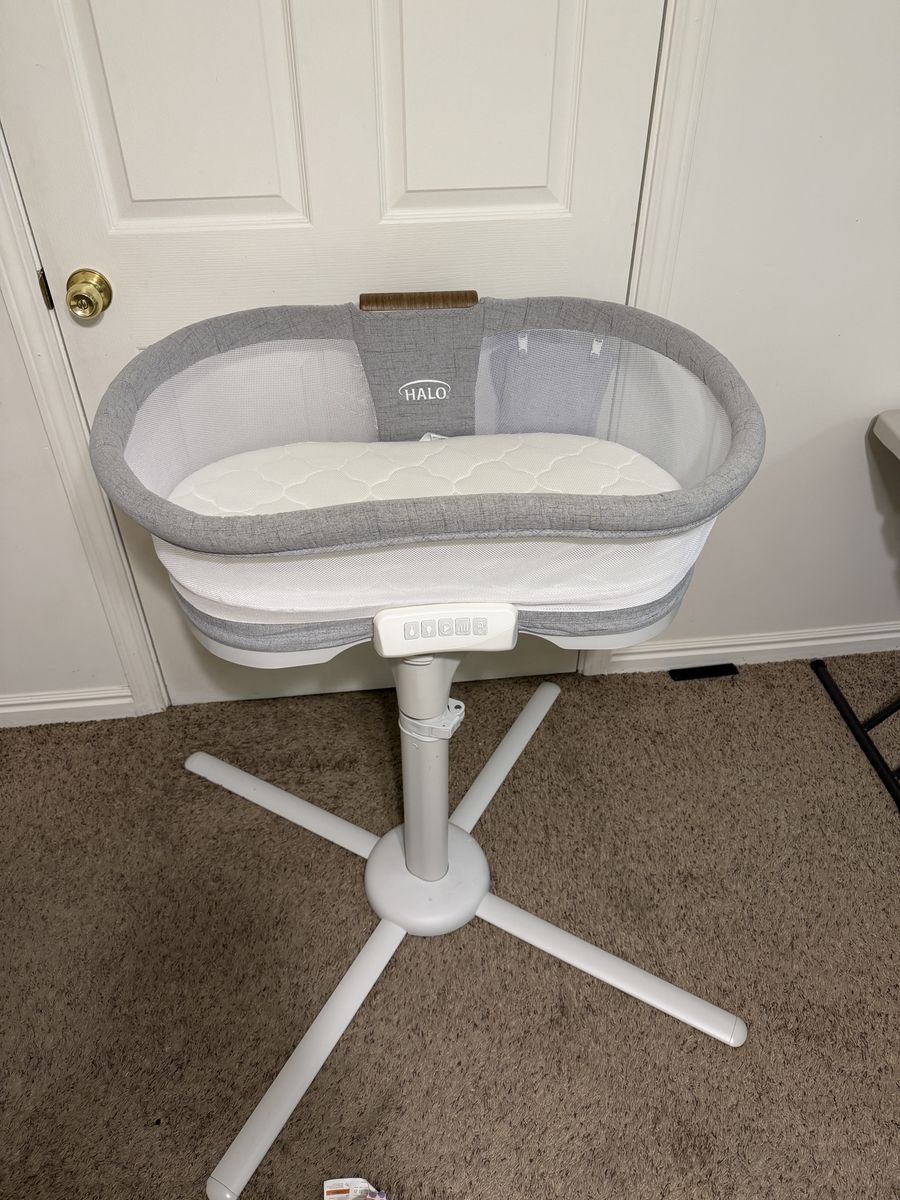 Halo Bassinet Luxe with extra matress