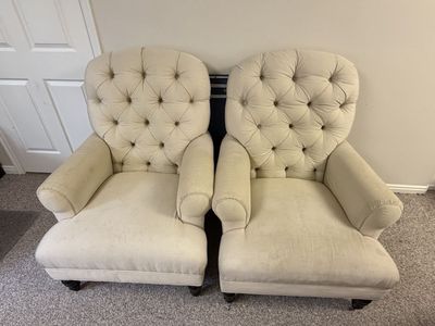Set (2) formal chairs