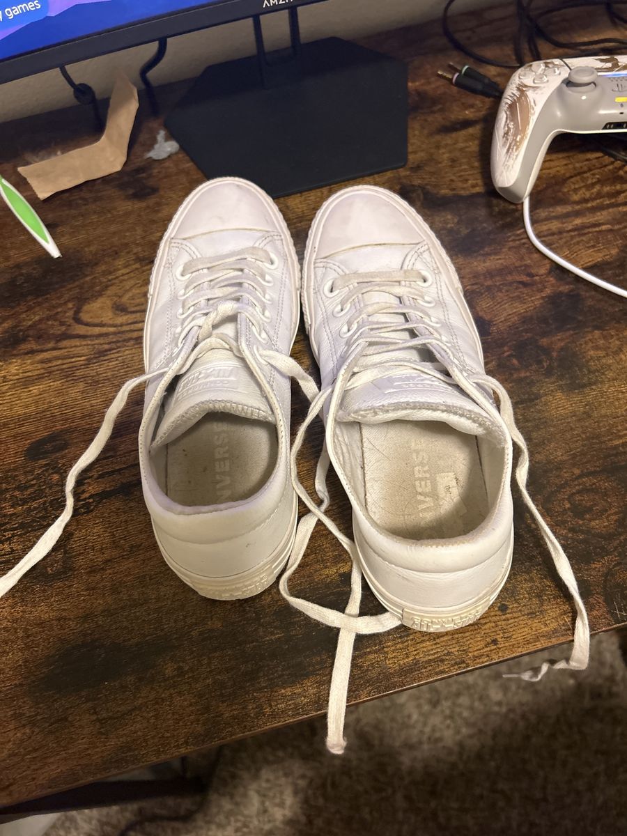 Converse For Woman’s size 7 all star