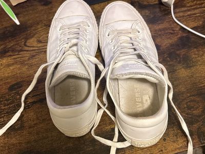 Converse For Woman’s size 7 all star