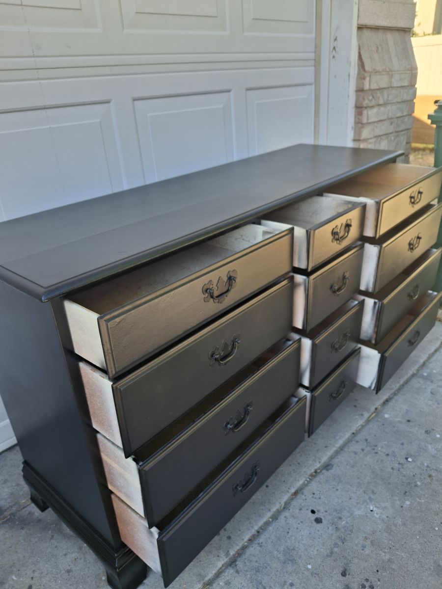 hardwood 12 drawers black dresser