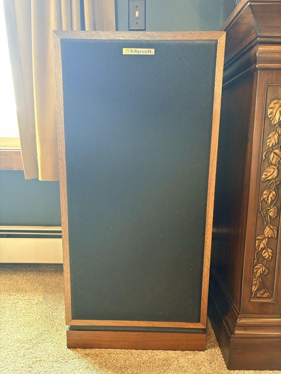 Complete High Fidelity Home Stereo System with 1985 Klipsch Forté Speakers