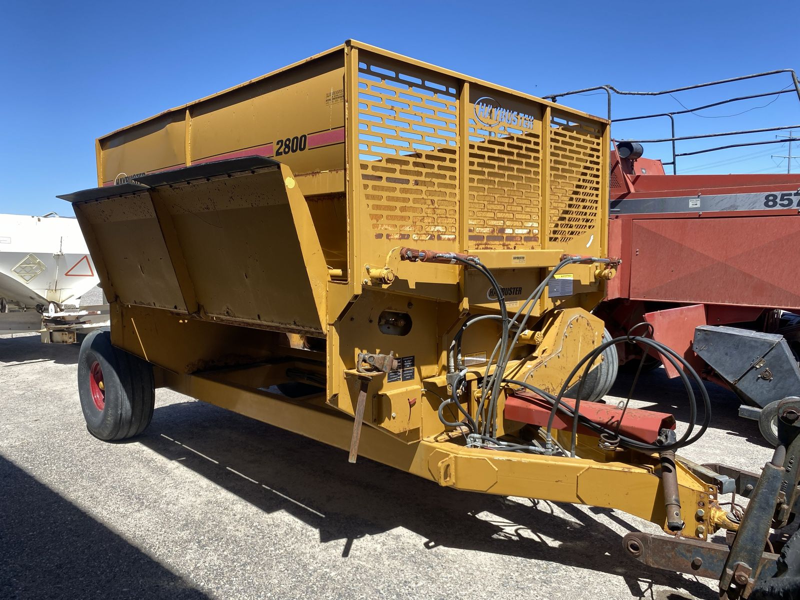 HAYBUSTER 2800 Hay Processor CN2985
