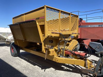 HAYBUSTER 2800 Hay Processor CN2985