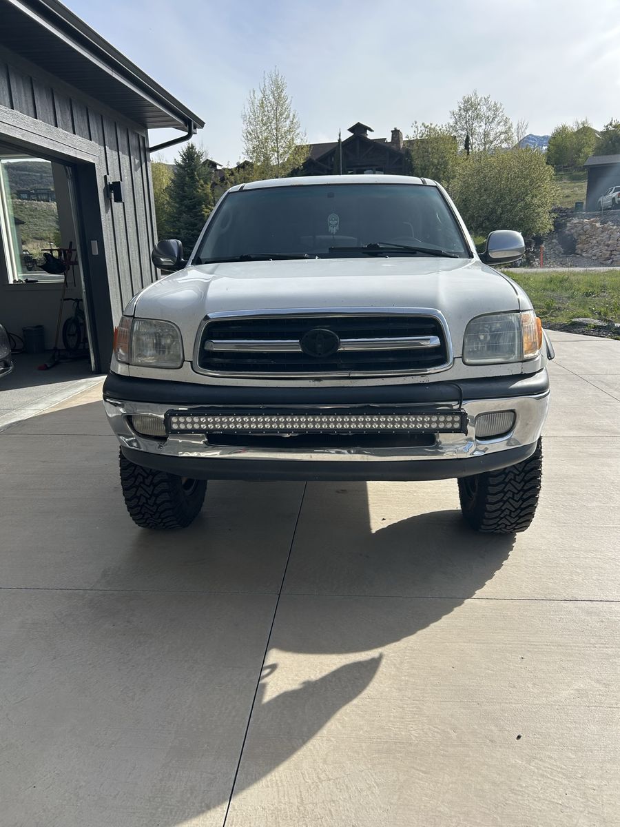 2001 TOYOTA TUNDRA SR5 V8
