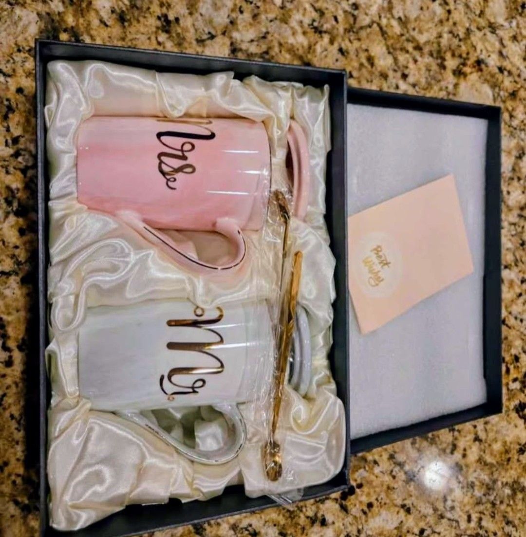 Mr and Mrs wedding mugs