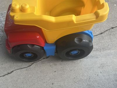 Mega block Dump truck, TOY