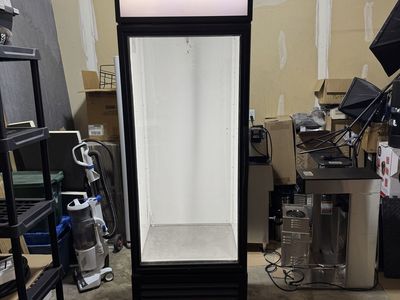 True GDM-19T-F Freezer - Oasis RSL display fridge