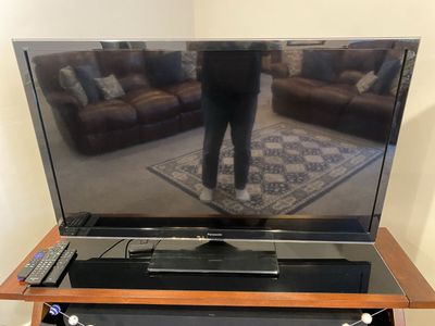 Panasonic TC-L47E5 47" TV