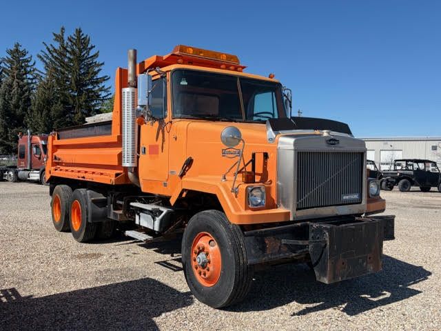DUMP TRUCK 1992 AUTOCAR