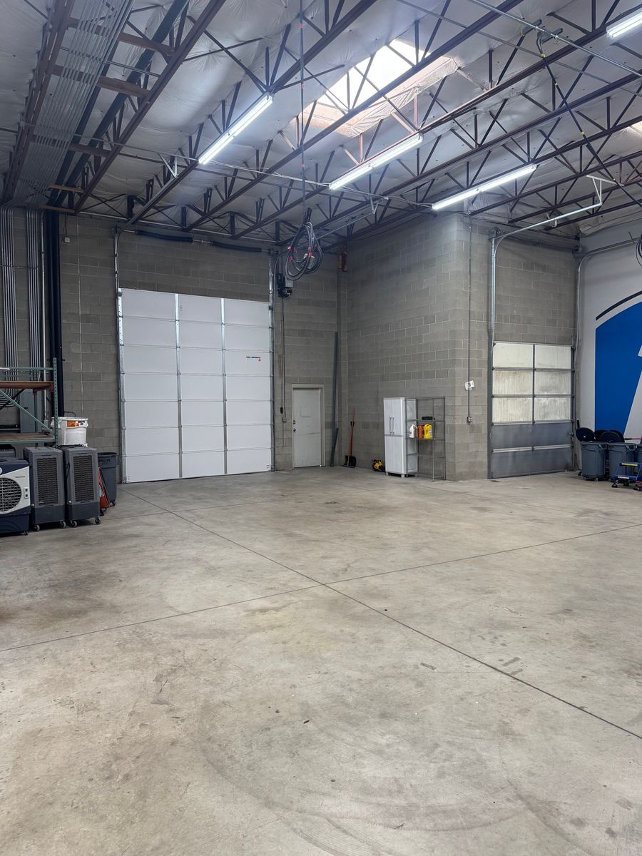Main image 7