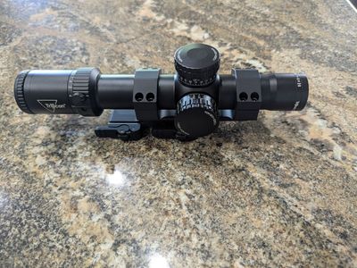 Trijicon Credo HX 1-8 with QD Mount