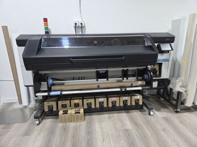 HP Latex 800 W White Ink 64" Roll-to-Roll Printer – $10,000 OBO