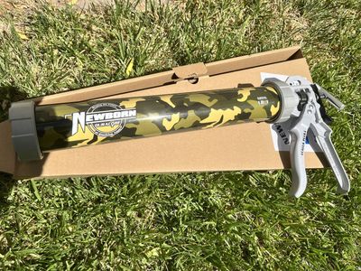 Newborn "Sausage-tube" Caulk Gun