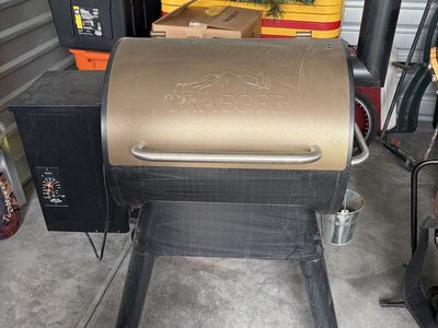 Traeger Pro Series Wood Pellet Grill and Smoker - Bronze