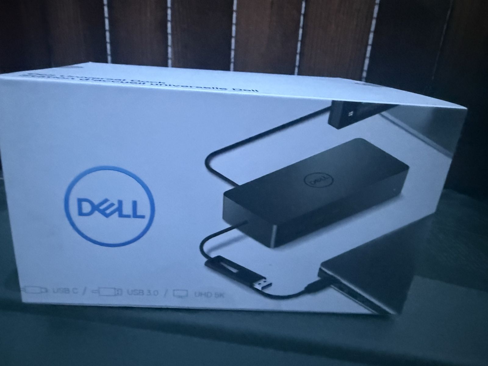 “Dell Universal Dock D6000