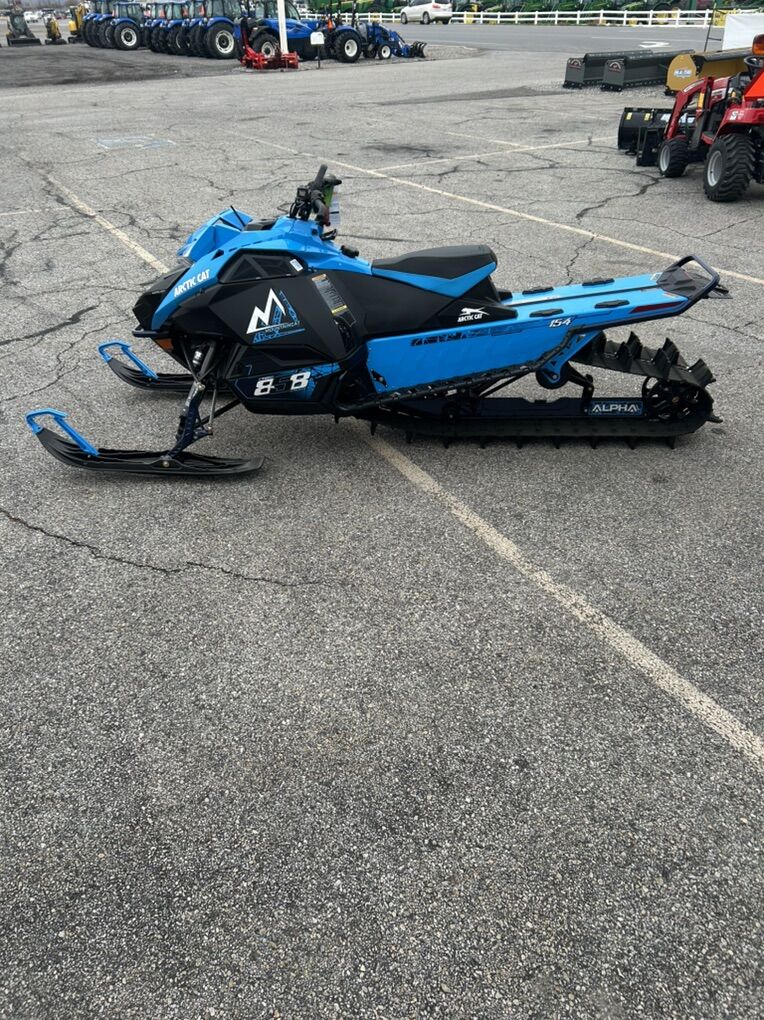 25' ARCTIC CAT M 858 CATALYST MOUNTAIN CAT 154 3.0
