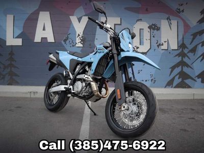 2025 SUZUKI DR Z4SM