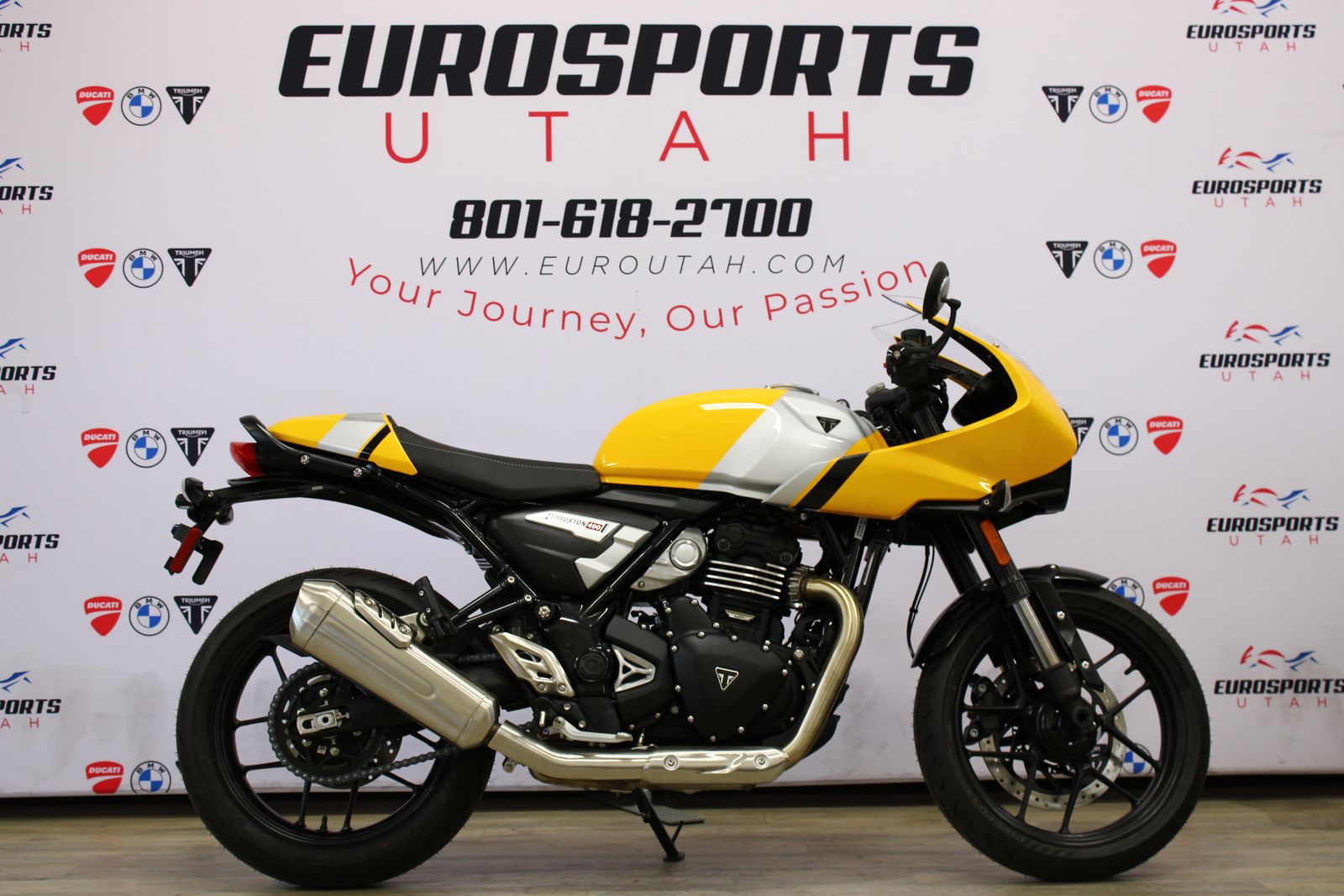 2026 Triumph THRUXTON 400