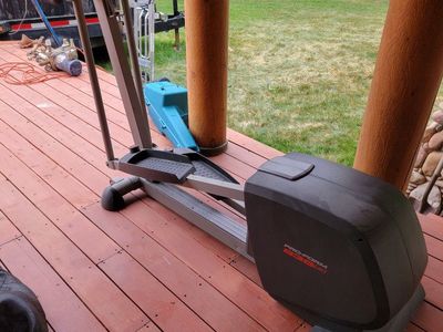 Pro-Form 835 Elliptical Trainer - Home Fitness Machine