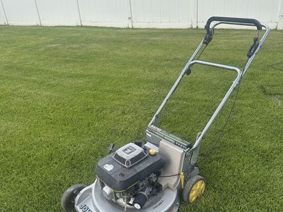 John Deere 14PB 21-inch Tri-Cycler Self-Propelled Gas Walk-Behind Lawn Mower