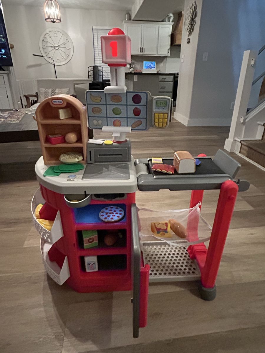 Little Tikes Market Playset - Grocery Store Pretend Play Toy with Scanner & Shopping Cart