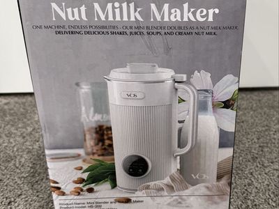 Nut milk maker