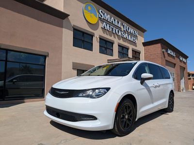 2022 CHRYSLER VOYAGER LX