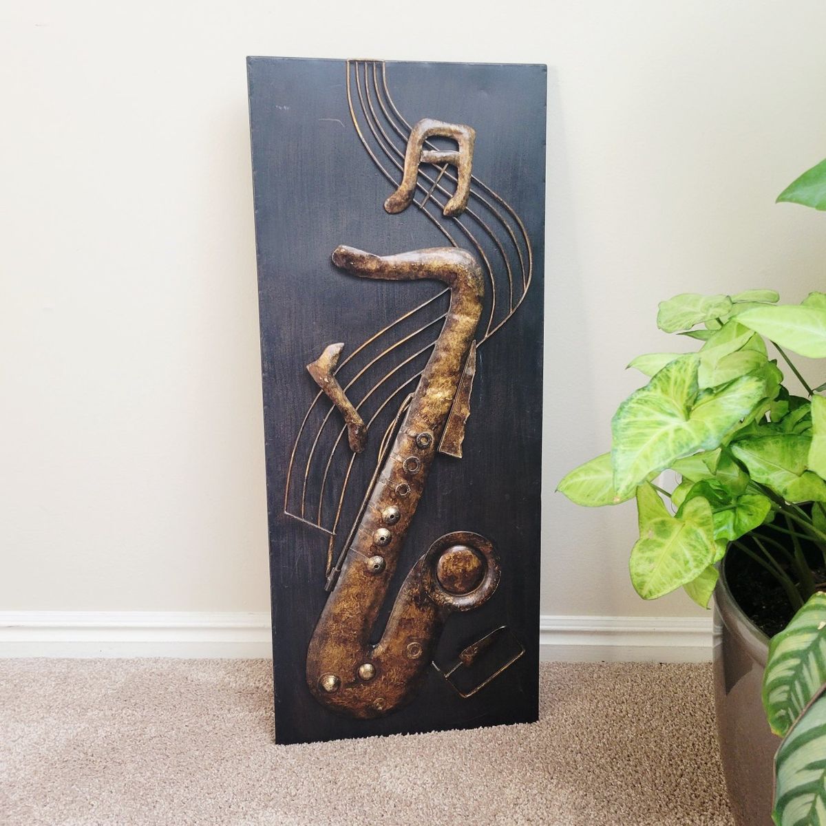 Metal Saxophone Picture