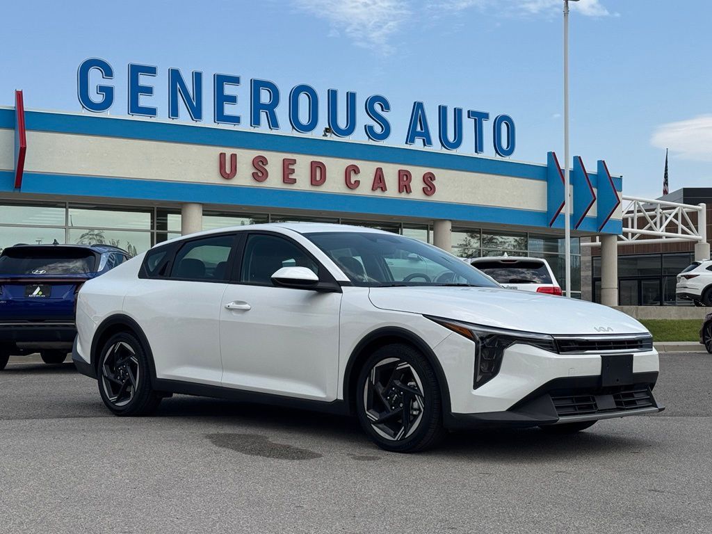2025 Kia K4 EX