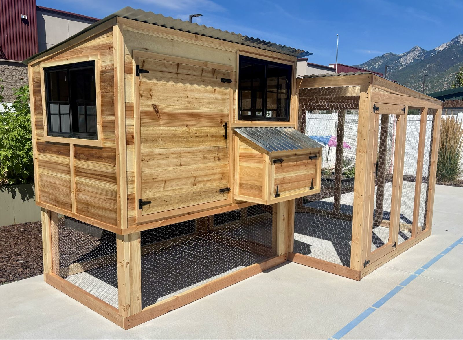 New Solid Wood Coop With Run