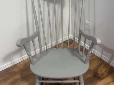 Light Gray Spindle Back Rocking Chair - Classic Design, Comfortable Seating