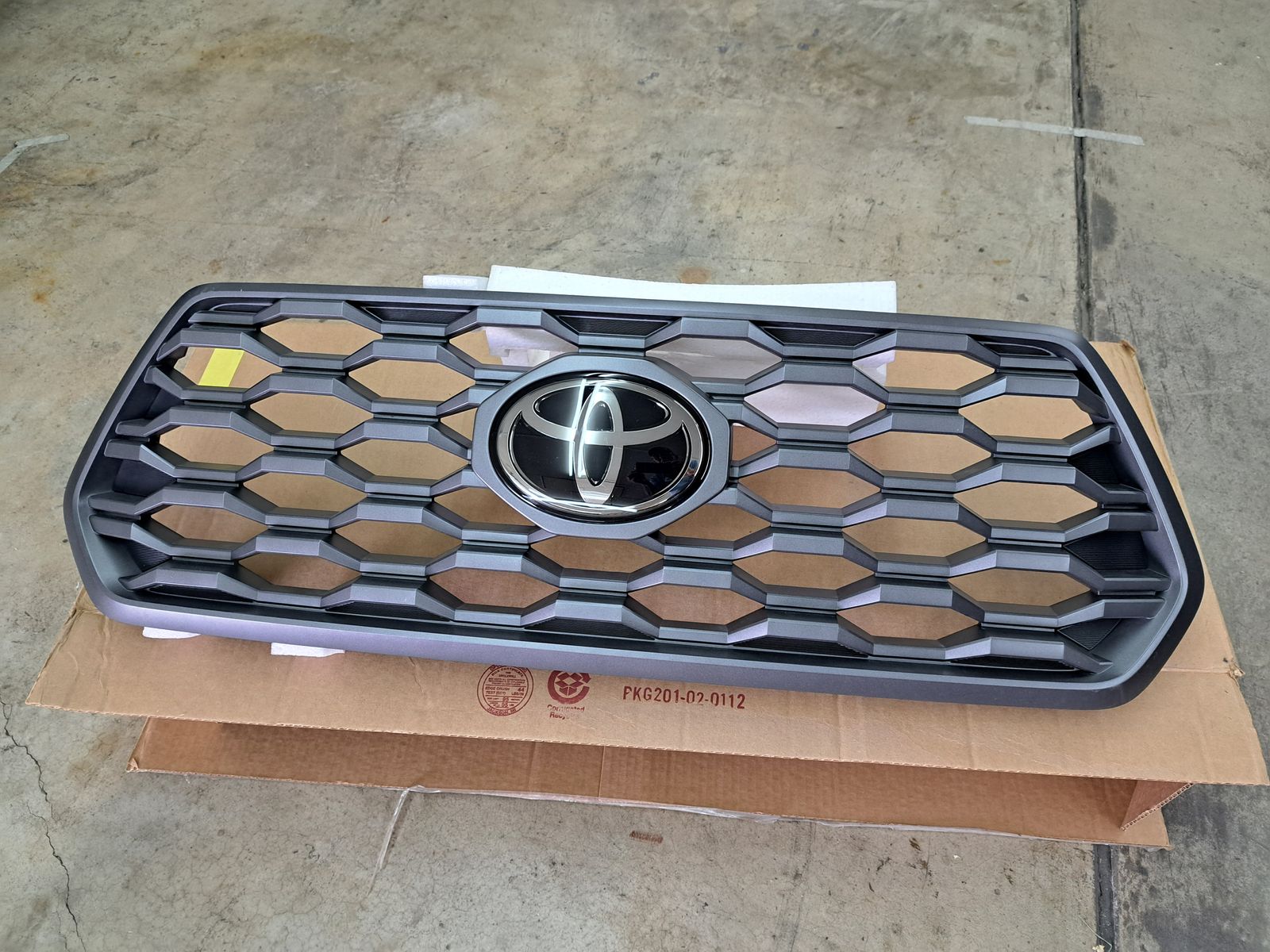 Toyota Tacoma Grill 3rd gen