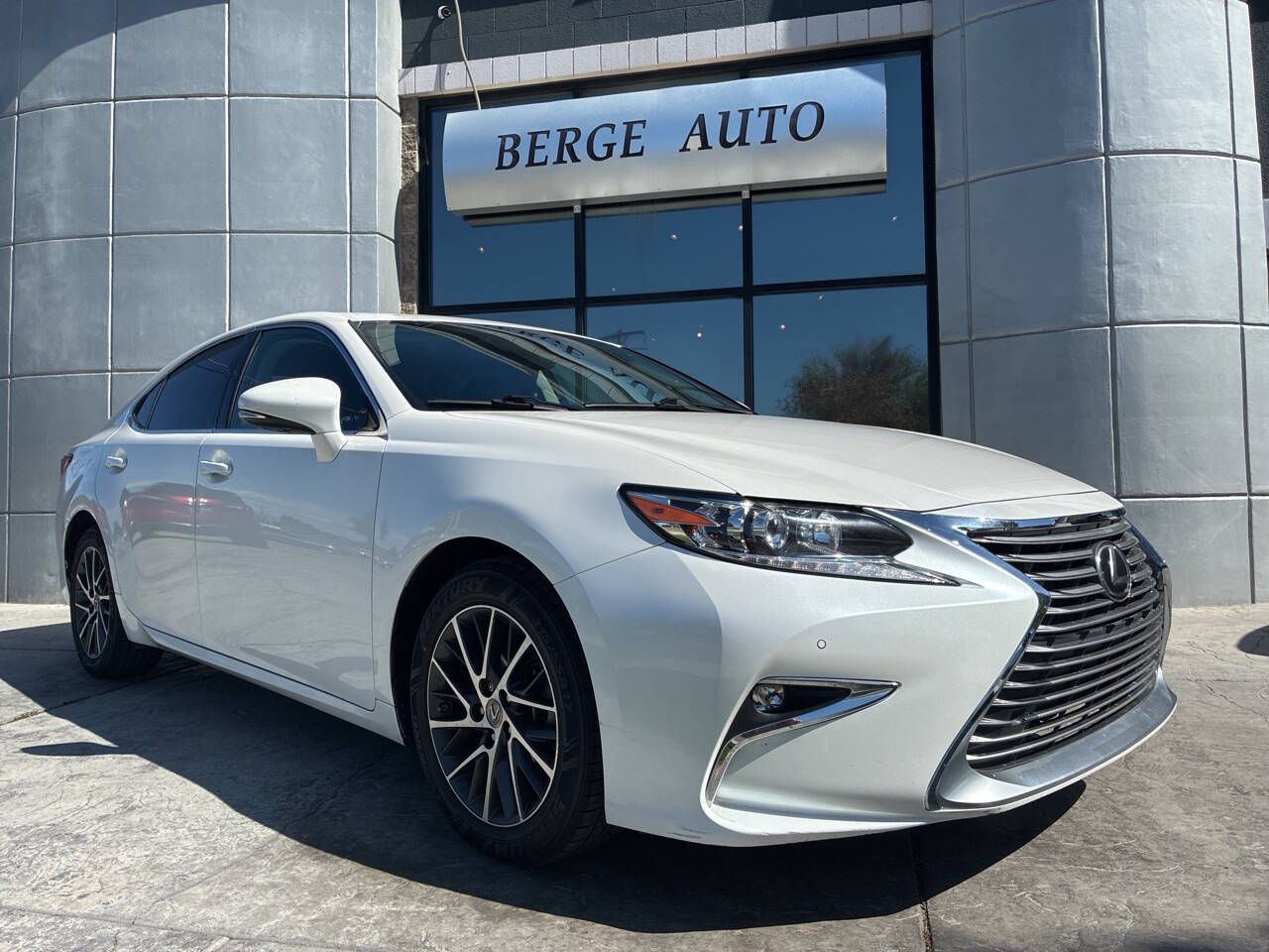 2017 Lexus ES Base