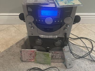 Karaoke, singing machine
