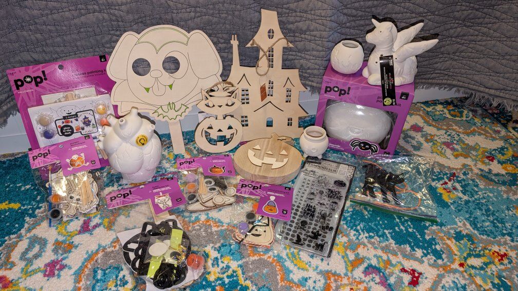 Huge lot of NEW Halloween crafts 

Includes: 
*Cer