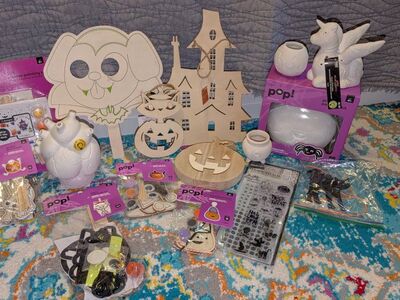 Huge lot of NEW Halloween crafts
Includes:
*Cer
