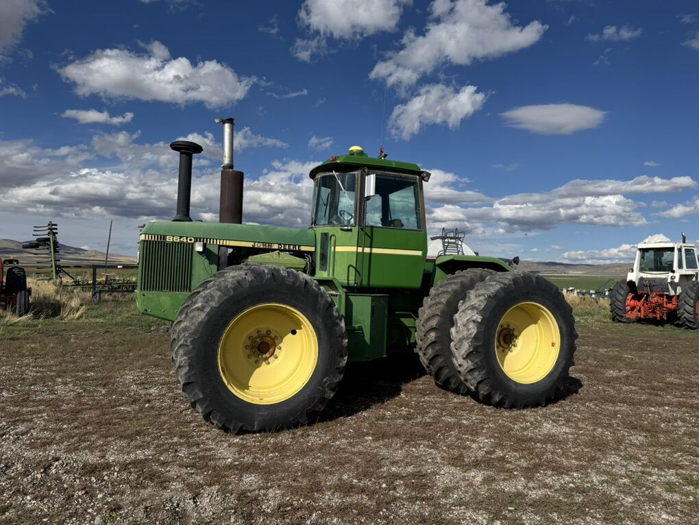 John Deere 8640